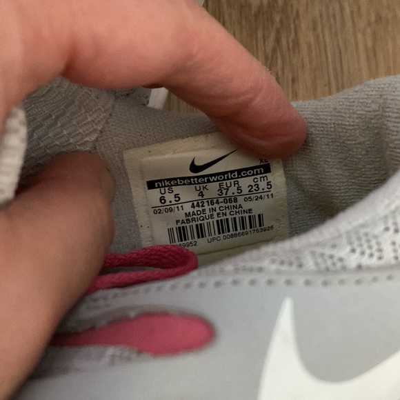 Nike Livestrong Free Run + 2 Gray Pink Running Shoes Women’s Size 6.5 - Picture 3 of 4